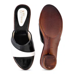 Padvesh Colourblocked Block Heels image 5