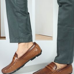 Carlton London Men Textured Round Toe Lightweight Leather Loafers-picture-40
