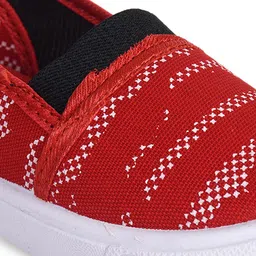 Ajanta Girls Printed Lightweight Slip-On Sneakers image 5