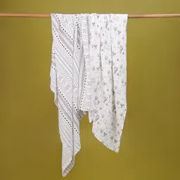 Fancy Fluff Infants Pack Of 2 Printed Bamboo Muslin Swaddles image 4