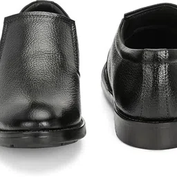 mactree Slip On For Men image 3