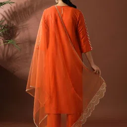 avanshee Women Silk Blend Kurta Pant Dupatta Set image 2
