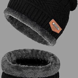 jumrpae Woven Beanie image 2