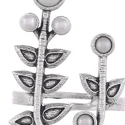 Voylla Silver-Plated Oxidized Pearl Beaded Leaf Design Finger Ring image 4