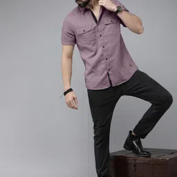 roadster Men Regular Fit Solid Spread Collar Casual Shirt image 1