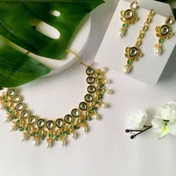 I Jewels Gold-Plated Kundan-Studded & Pearl-Beaded Necklace & Earrings With Maang Tika image 1