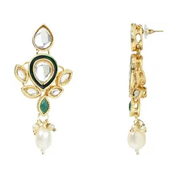 I Jewels Gold-Plated Kundan-Studded & Pearl-Beaded Necklace & Earrings With Maang Tika image 5