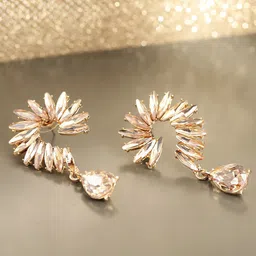 DressBerry Gold-Plated Contemporary Studs Earrings image 1