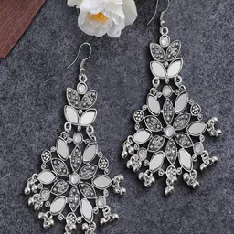 UNIVERSITY TRENDZ Silver-Plated Oxidised Drop Earrings image 2