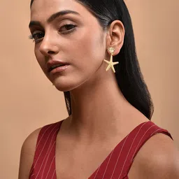 XPNSV Gold-Plated Geometric Drop Earrings image 4