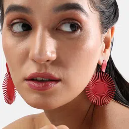 SOHI Silver Plated Drop Earrings image 2