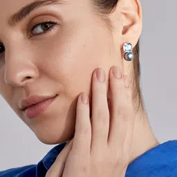 AIKA BY MINUTIAE Rose Geometric Studs Earrings image 4