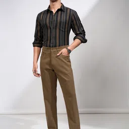 highlander Men Relaxed Brown Cotton Blend Trousers image 3