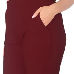 deepa Pack of 2 Women Skinny Fit Black, Maroon Cotton Blend Trousers image 4