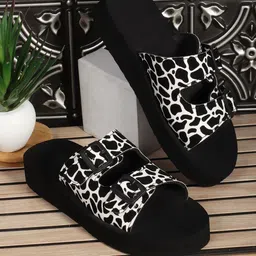 triksy Women Flats Sandal image 1