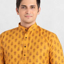 SHIWAM ETHNIX Men Yellow Ethnic Motifs Short Kurta image 4