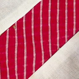 atorakushon Set of 6 Off White & Red Cotton Hanging Saree Covers image 5