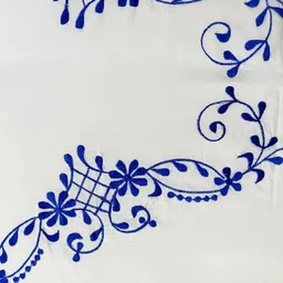 arsha chikankari Cotton 4 Seater Embroidered Table Cover image 4