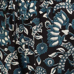 YASH GALLERY Women Red & Black Printed Yoke Design Kurta with Trousers image 3