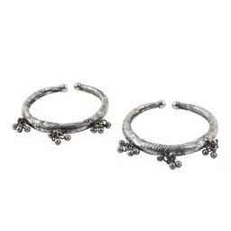 TEEJH Bhanvi Oxidized Silver-Plated Anklets image 3