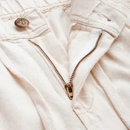 the indian garage co. Men Relaxed Fit Mid Rise White Jeans image 4