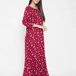 clovia Women Nighty image 3