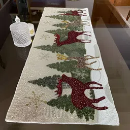 YWULY Green & Maroon Beads Embellished Rectangle Shaped Table Runner image 2