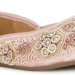 bata Women Bellies Sandal image 2