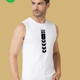 fbar Men Vest image 2