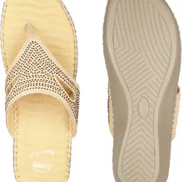 scholl Women Wedges Sandal image 5