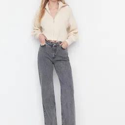 Trendyol Women Grey Heavy Fade Straight Fit Jeans-image-35