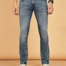 Wrangler Men Skanders Slim Fit Low Distress Low-Rise Heavy Fade Jeans image 4