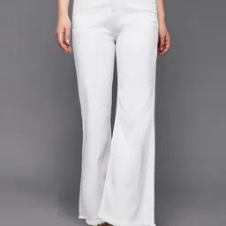 Miss Chase Women Bootcut High-Rise Frayed Stretchable Jeans image 5