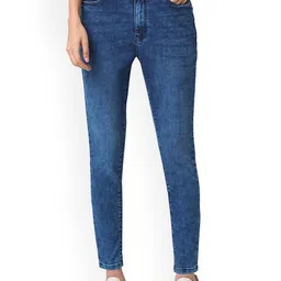 Kraus Jeans Women Skinny Fit High-Rise Light Fade Jeans-picture-19
