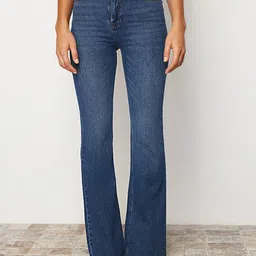 Trendyol Women Mid-Rise Clean Look Light Fade Jeans-image-76