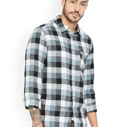Being Human Men  Slim Fit Mildly Distressed Heavy Fade Jeans image 4