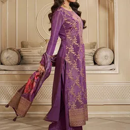 Seerat Round Neck Long Sleeves Ethnic Motifs Straight Kurta with Trouser & Dupatta image 3