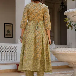 Anouk Green Floral Printed Panelled Pure Cotton Anarkali Kurta With Trousers & Dupatta image 2