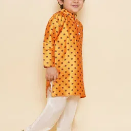 Sethukrishna Boys Floral Printed Mandarin Collar Straight Kurta With Pyjamas image 3