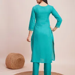 women basket Women Cotton Blend Kurta Pant Set image 2