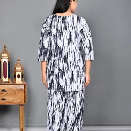 trend me Women Night Suit Set Black Printed image 2