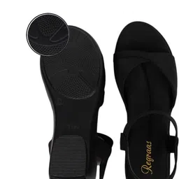 regraas Women Flats Sandal image 3