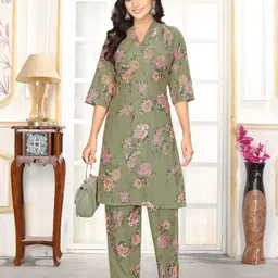 vastraveda Women Crepe Kurti Pant Cape Set image 4