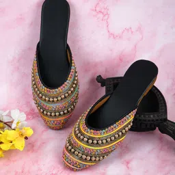 amazing traders Women Flats Sandal image 1