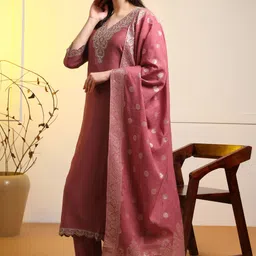 hiva trendz Women Silk Blend Kurti Pant Dupatta Set-picture-10