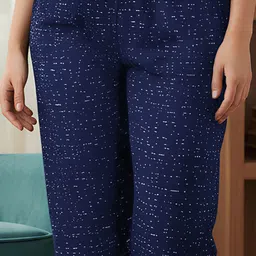 guide Women Dark Blue Capri image 5