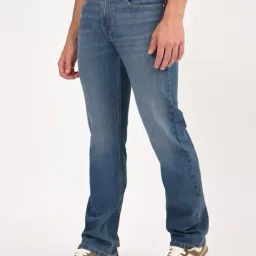 levi's Men Mid-Wash Bootcut Jeans image 2