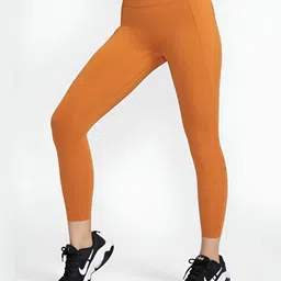 Nike Universa Women Medium-Support High-Waisted 7/8 Leggings With Pockets image 3
