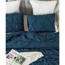 the white moss Marquis Pleat Pinch luxurious Winter Single Comforter with One Pillow Cover image 2