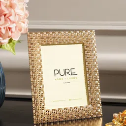 Pure Home and Living Gold-Plated Yellow Textured Metal Table Photo Frame-picture-27